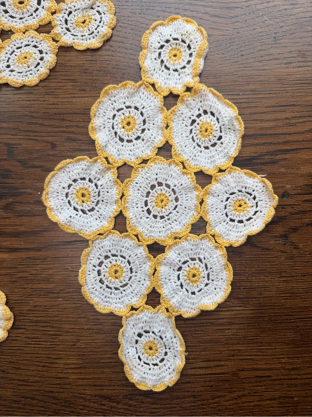 Vintage Yellow and White Flower Doilies (Set of 4)
